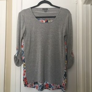 Adorable mixed media top with floral accents